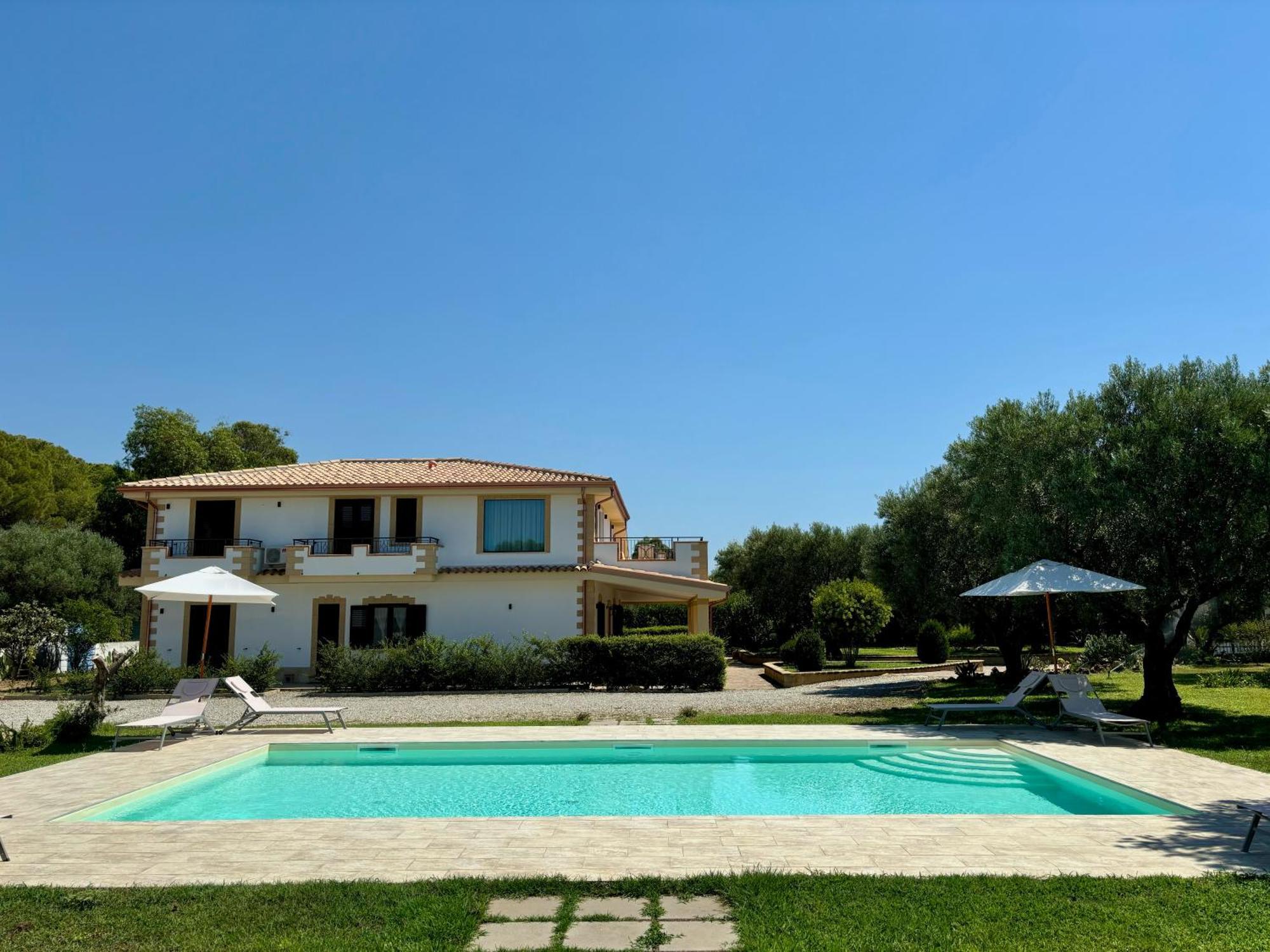 Relais Ruggiero Bed & Breakfast *
